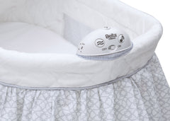 Delta Children Garden Gate (082) Gliding Bassinet Detail View b5b