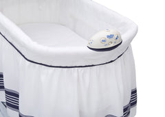 Delta Children Marina (407) Smooth Glide Bassinet, Detail View a5a