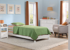 Delta Children Bianca (130) Platform Twin Bed, Room View b0b