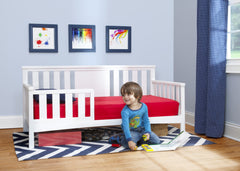 Delta Children White (100) Solutions Toddler Daybed Room View a1a
