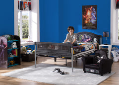 Delta Children Star Wars Deluxe Upholstered Chair, Room View a1a