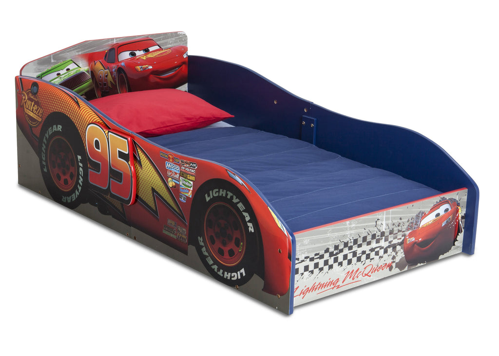 Delta Children Cars Wood Toddler Bed Right Side View a3a
